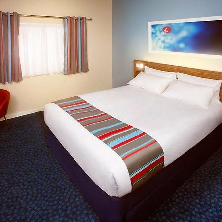 Travelodge Cardiff M4 Exterior photo