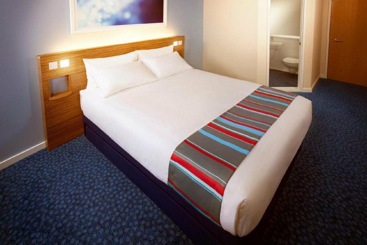 Travelodge Cardiff M4 Exterior photo